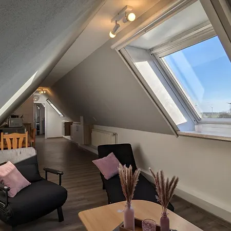 Dachgeschosswohnung Wilhelm Apartment *