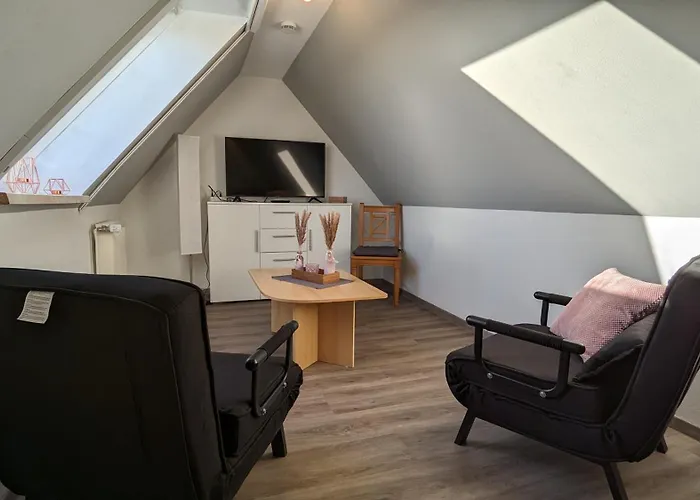 Dachgeschosswohnung Wilhelm Апартаменты Nordleda